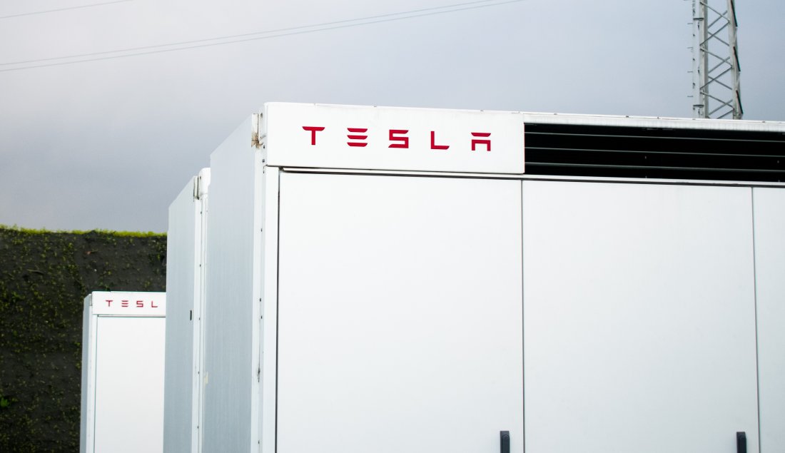 Corsica Sole Lessine Belgique Stockage Tesla